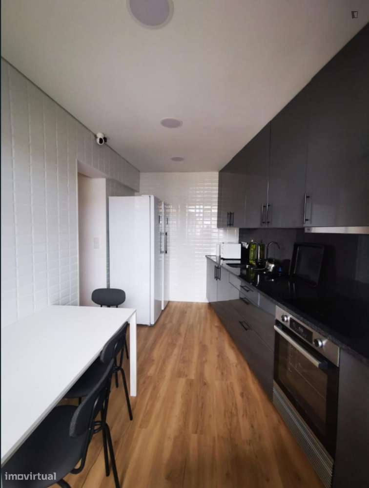 Quarto - localizado em Paranhos Porto - Grande imagem: 4/10