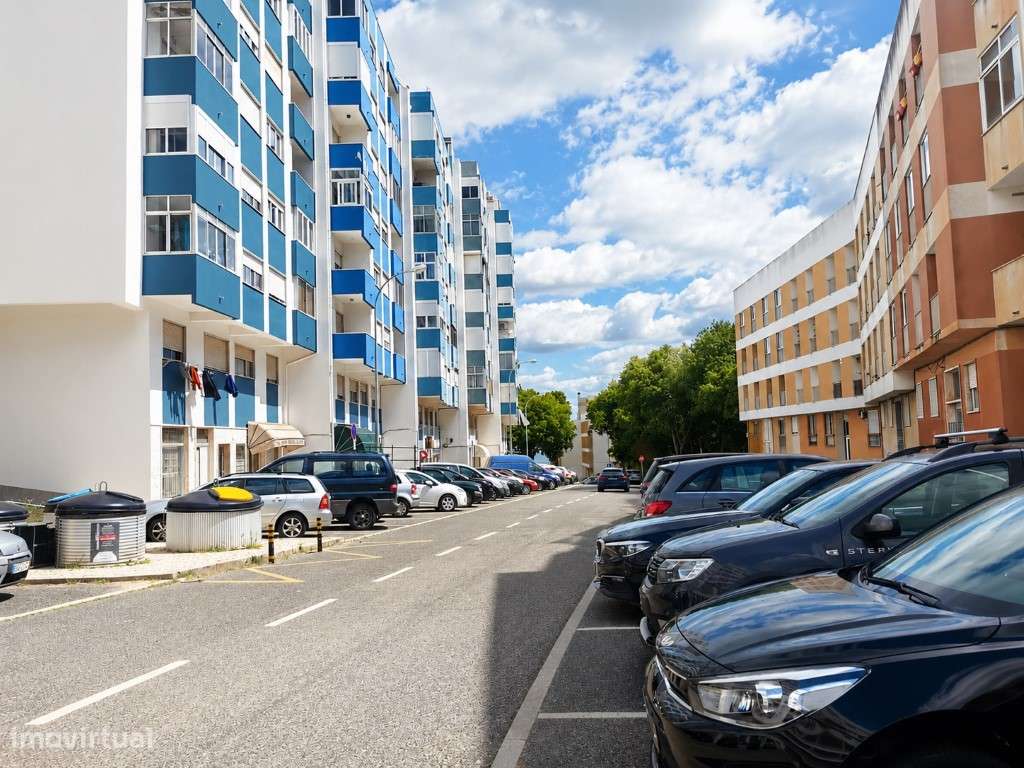 Apartamento T1 Renovado | Áreas Generosas | Paço de Arcos-8