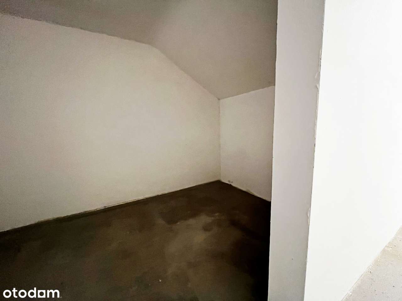 Pomieszczenie gospodarcze pow. 10,70 m² ul. F. Rzeźniczaka-6