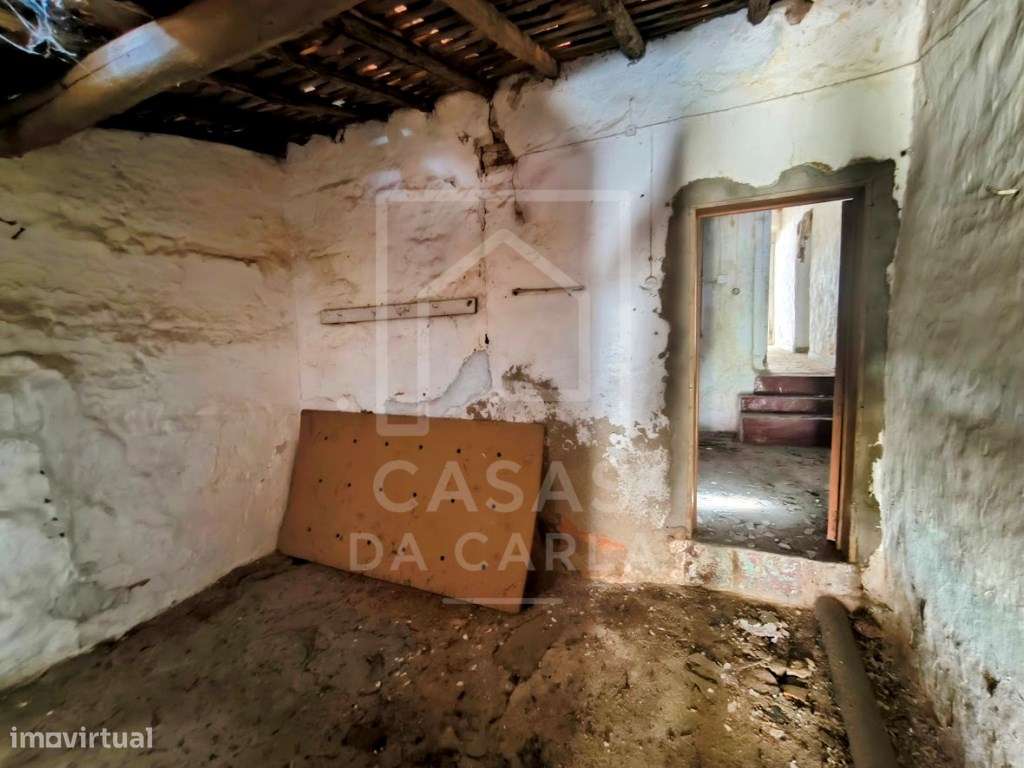 Moradia com 8 divisões e com quintal em Vila Alva-10