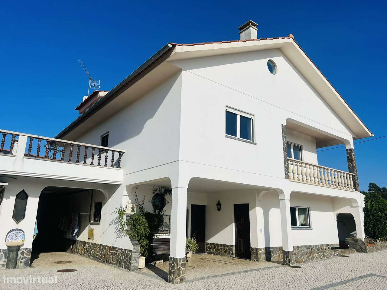 Moradia Unifamiliar T6 - M2974/23 - Grande imagem: 4/51