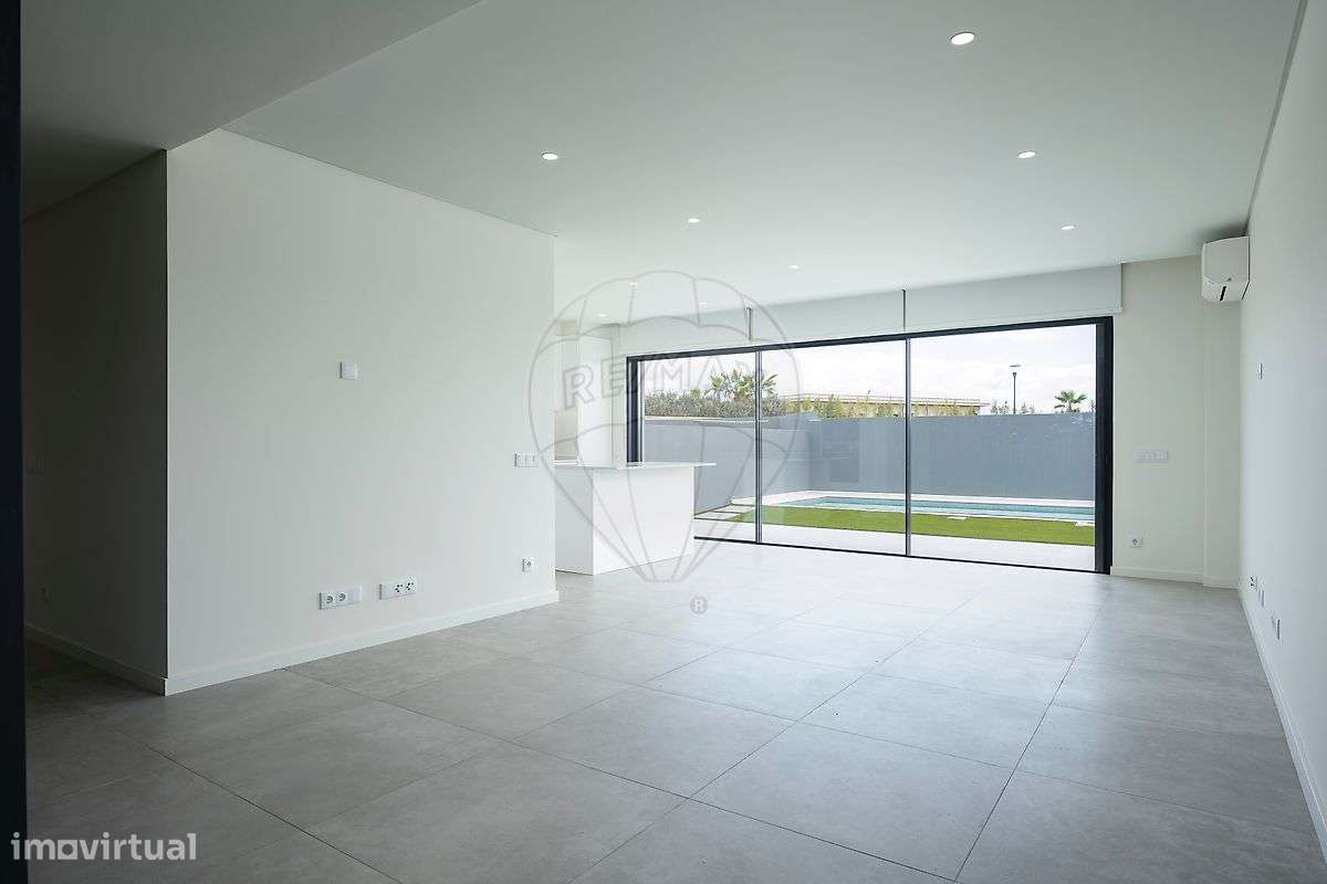 Moradia T4 para venda - Grande imagem: 2/38