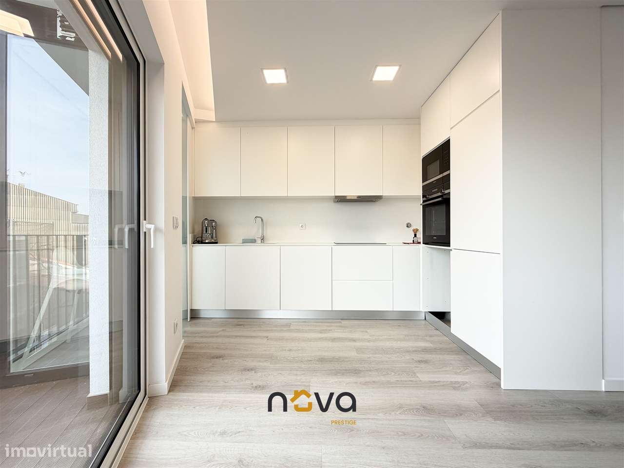 Apartamento T2 situado na 2ª linha de mar em Vila do Conde-13