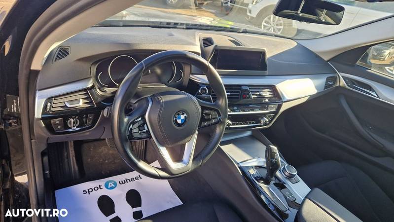 BMW Seria 5 520d xDrive AT - 12