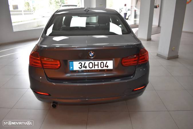 BMW 318 d Auto Exclusive - 8