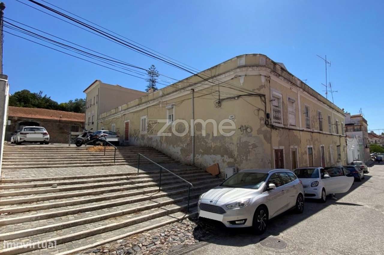 Prédio com projecto em aprovação para 15 frações independentes - Grande imagem: 5/16