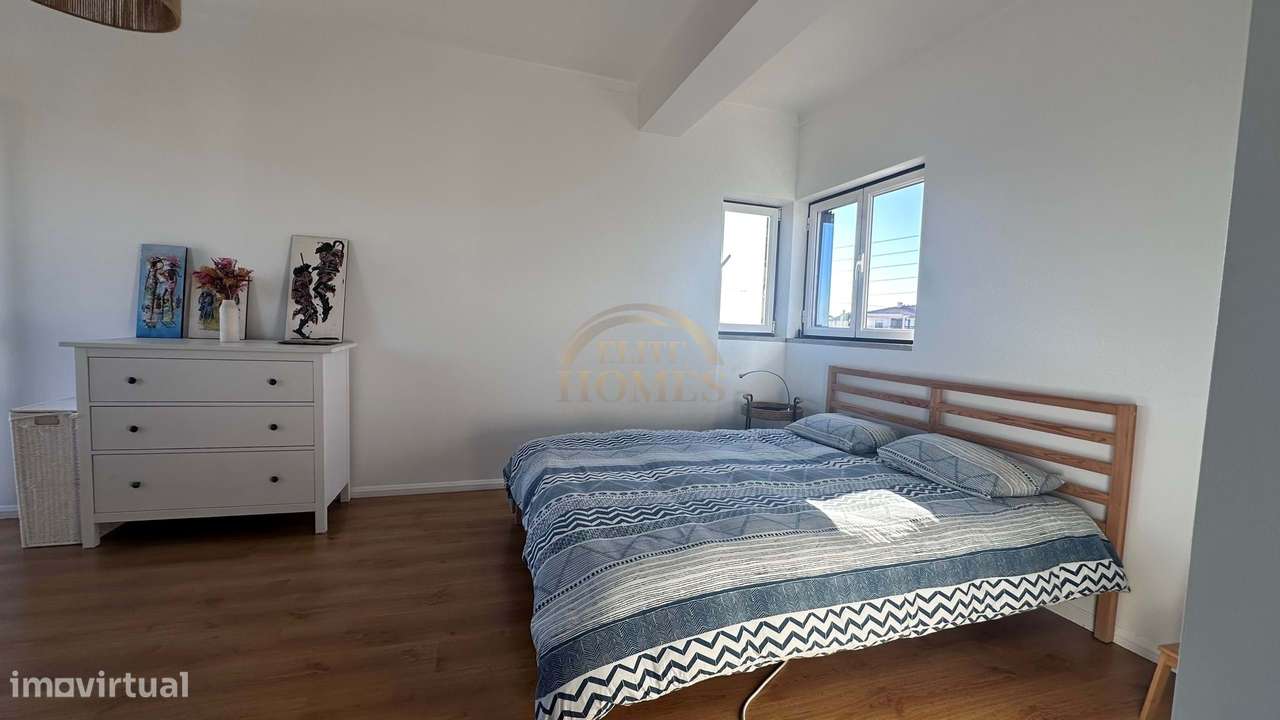 Moradia Independente T4 com Jardim e Vista Rio em Vila Fria – Porto Sa-18