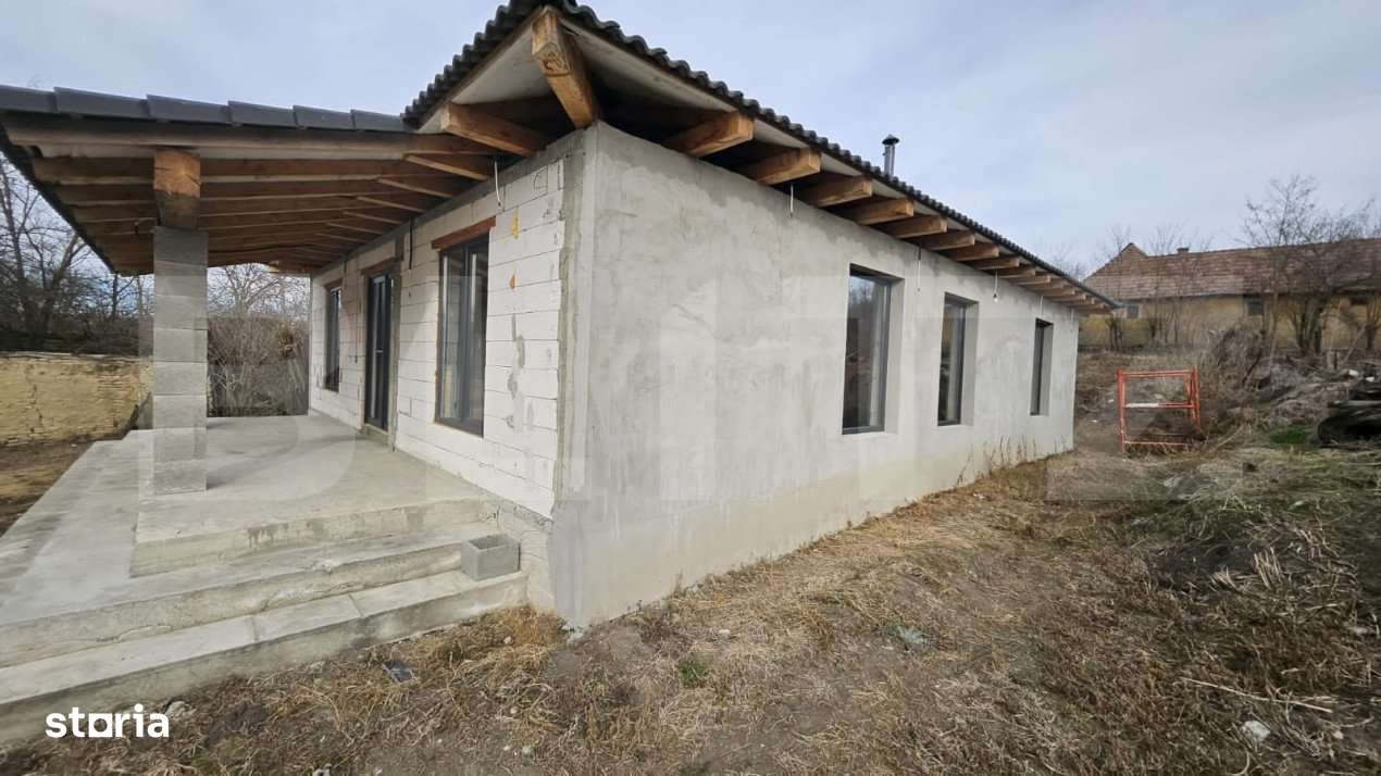 Casa individuala, cu 3 camere,140 mp,670 mp teren,Ghirbom - Imagine principală: 2/8
