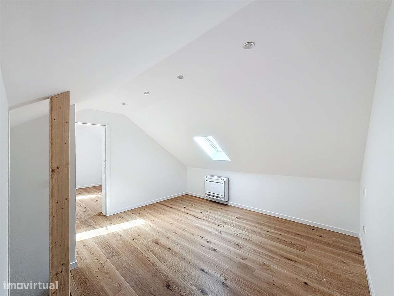 Apartamento T1+1 no centro da cidade-16
