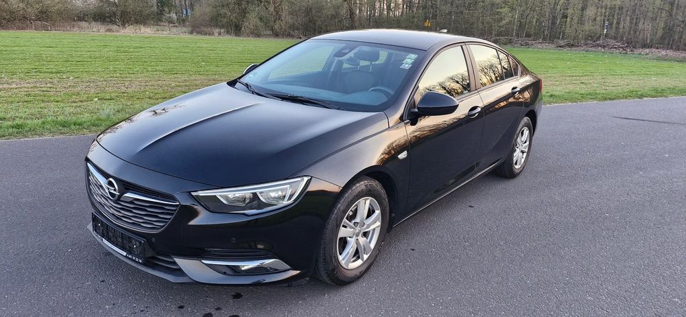 Opel Insignia B (2017-) 1.6 ECOTEC Business Edition 2018