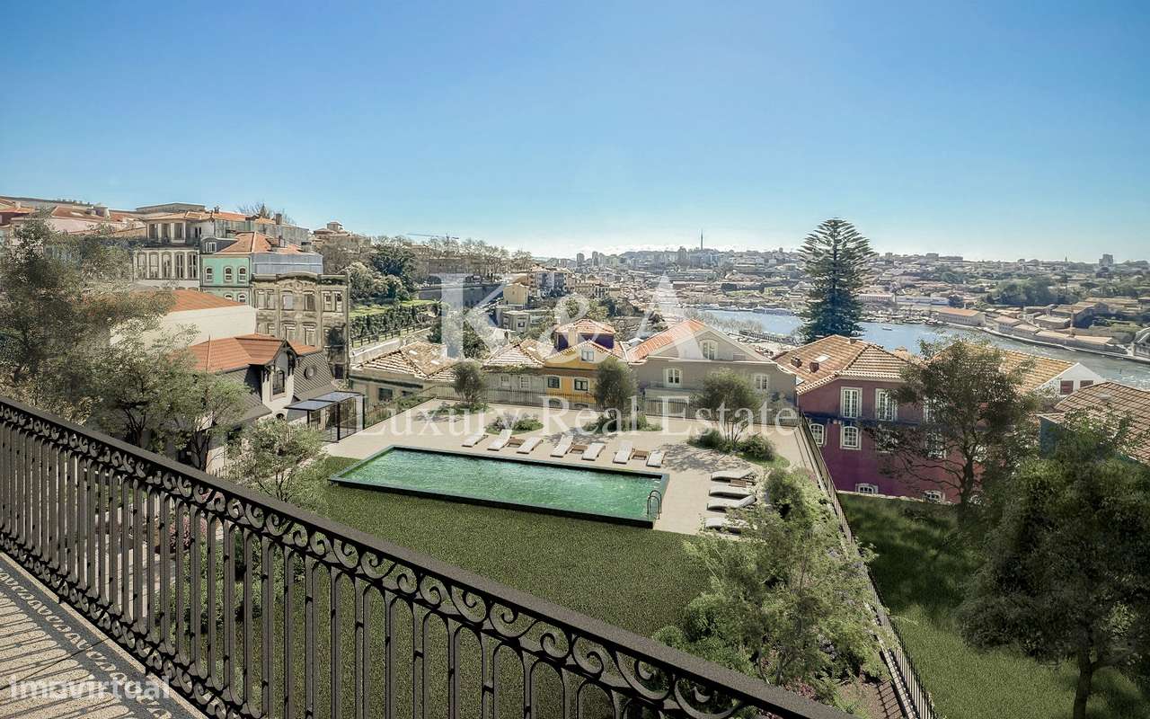 Apartamento T3 Com Varanda Em Novo Condominio Privado No Porto