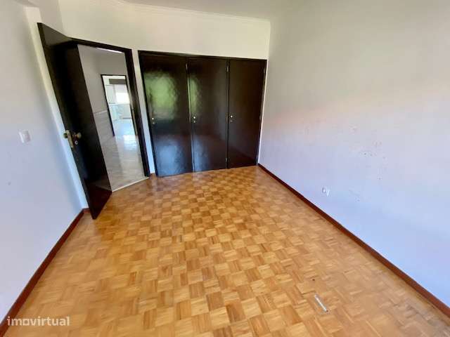 Apartamento T2 em Rio de Mouro - Grande imagem: 4/11