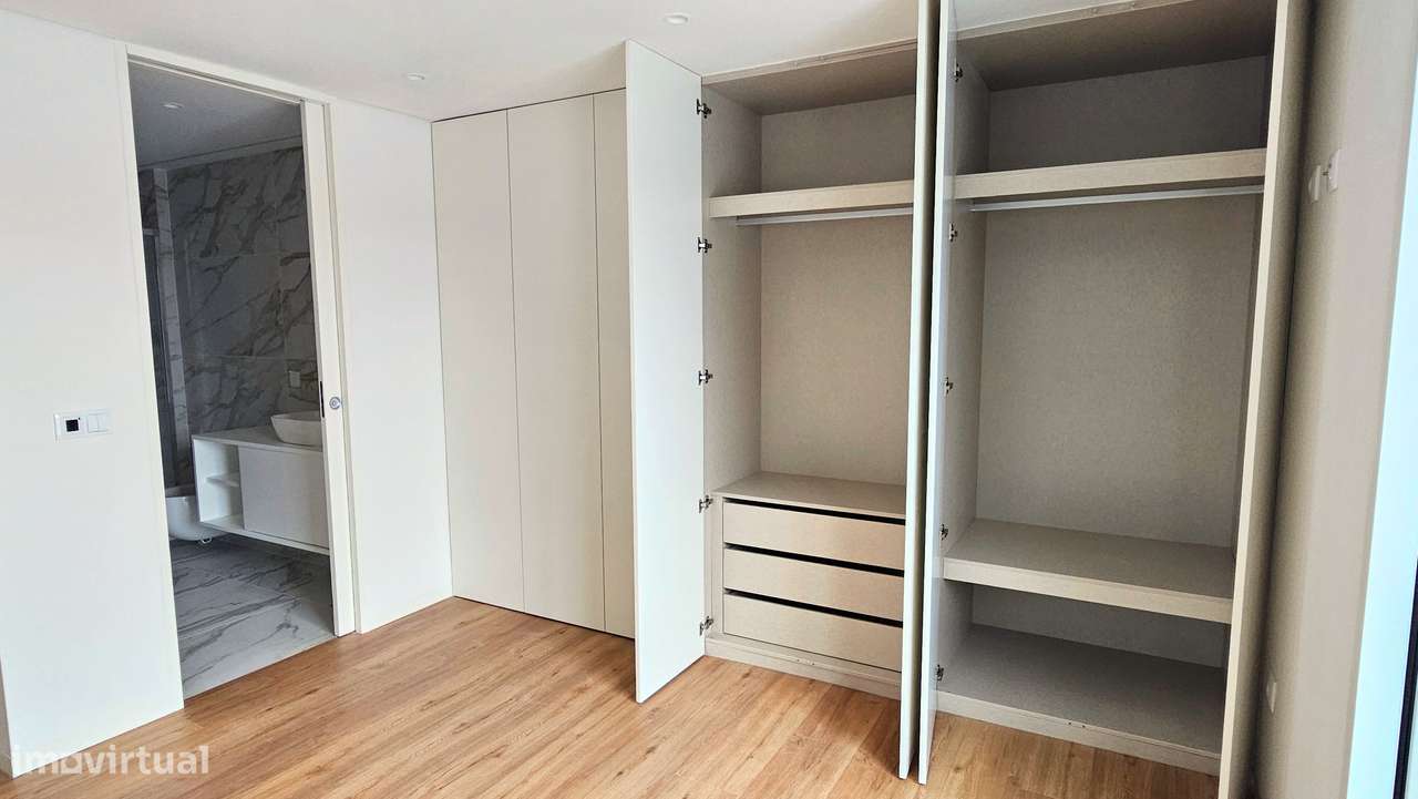 Apartamento T1 Novo com Garagem e Carregamento Elétrico – Devesas - Grande imagem: 4/9