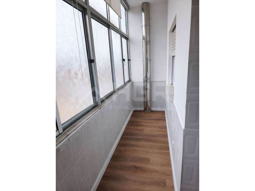 T1 | SEMI-RENOVADO | LOCALIZAÇÃO CENTRAL | ALTO SEIXALINHO - Grande imagem: 4/14