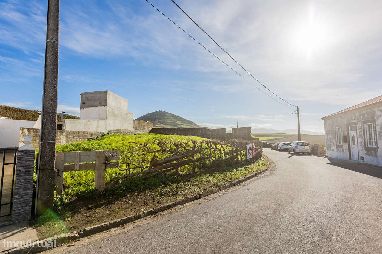 Terreno Urbano - Fenais da Ajuda - Grande imagem: 3/9