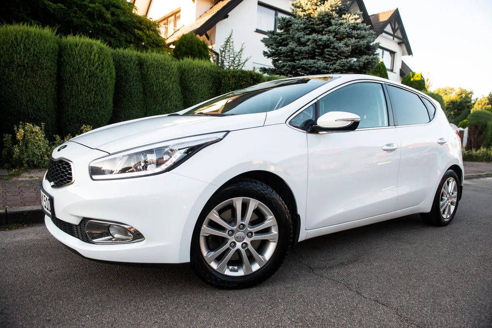 Kia Ceed II (2012-) 1.4 CVVT Attract plus 2015