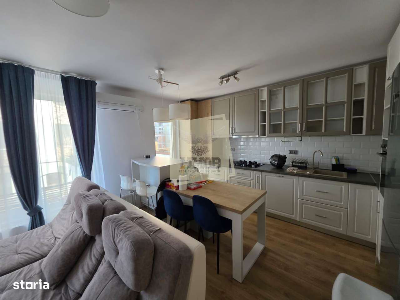 Apartament de LUX 3 camere 2 bai 2 balcoane si piscina zona Mall - Imagine principală: 4/19