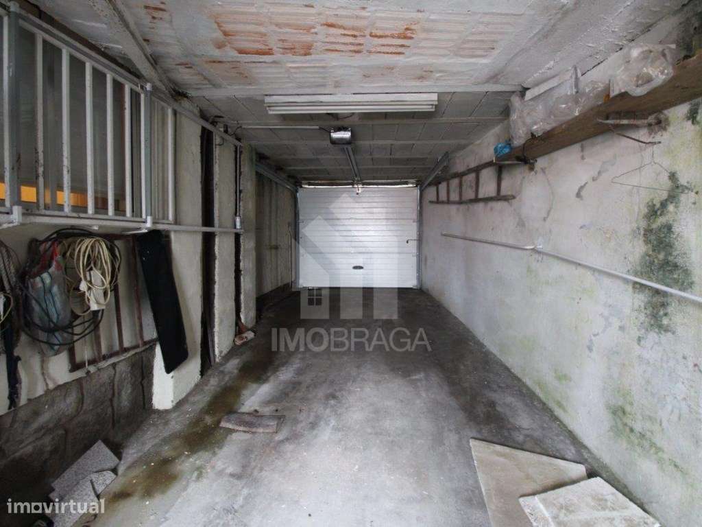 Venda Andar Moradia T2, em Real (Braga)-16