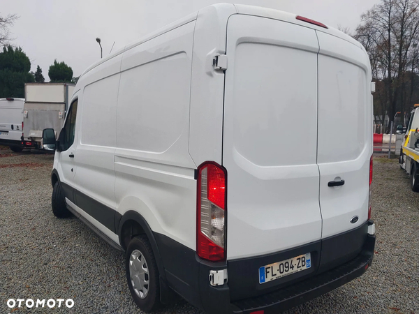 Ford Transit - 12