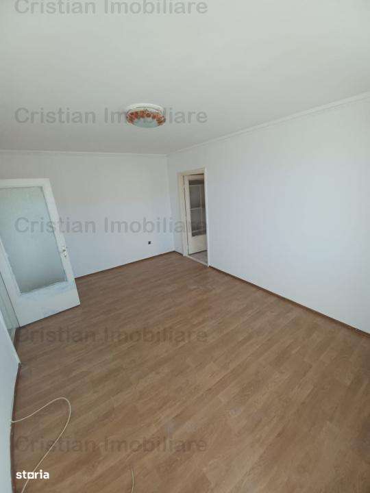 2 cam etaj 3, 2 balcoane inchise  Calea Galati LIBER, Confort 1 - 55 m - Imagine principală: 2/8