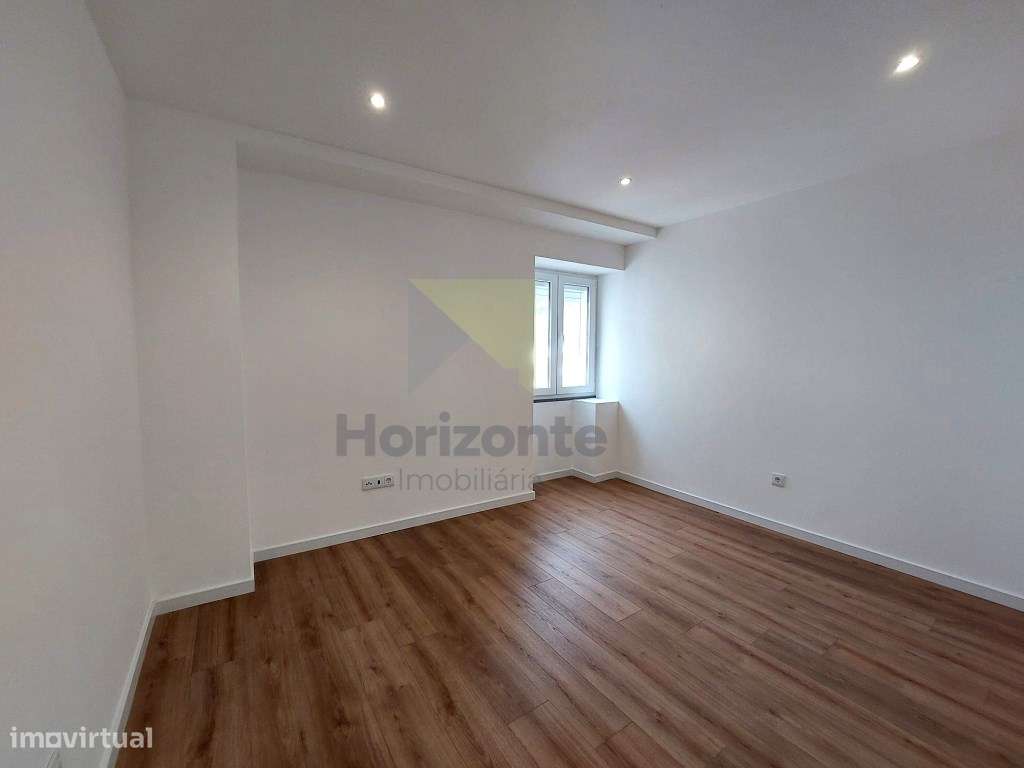 T4 Duplex Totalmente Recuperado no Centro Histórico de Portalegre-12