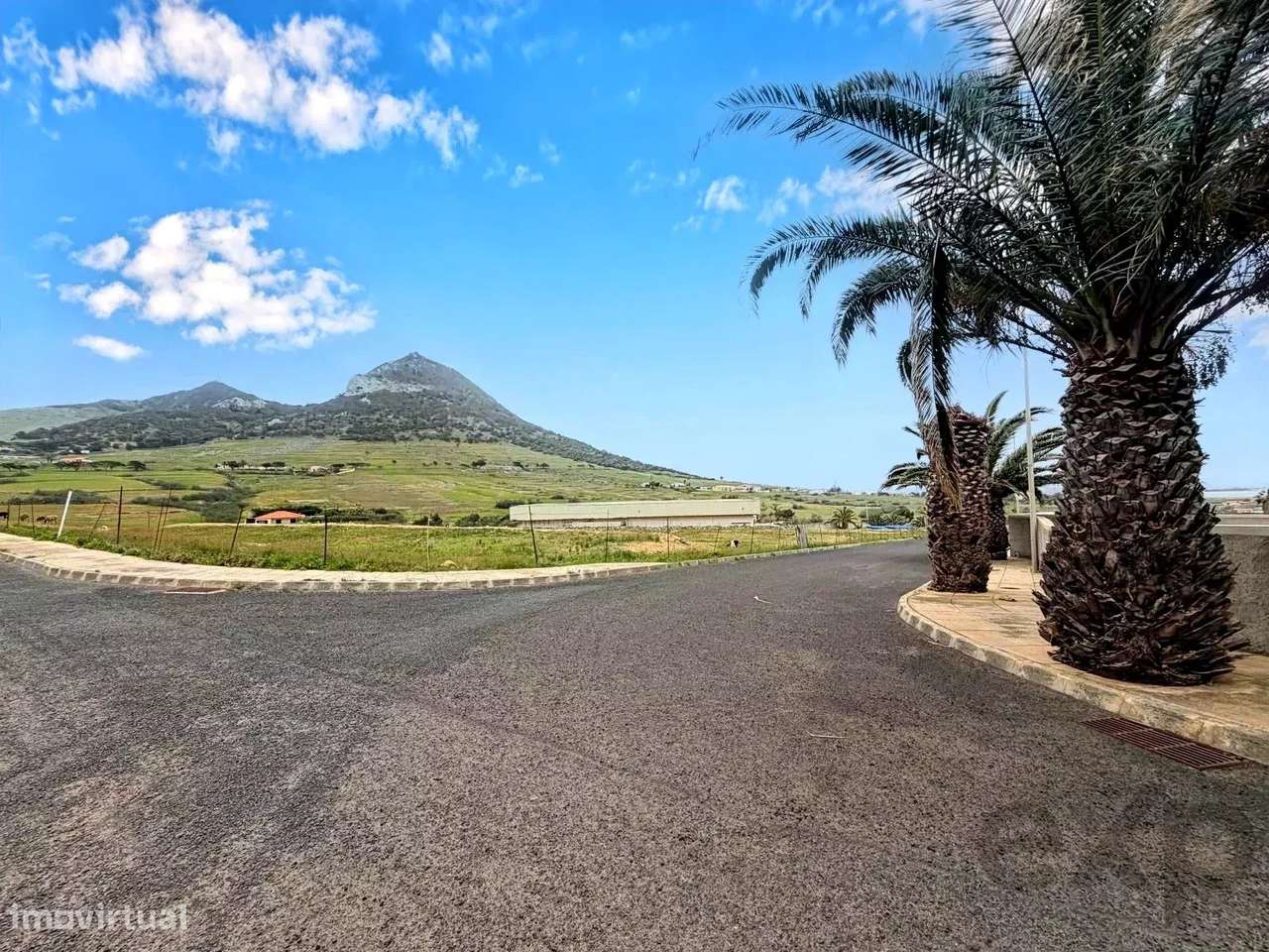 Terreno 6.540 m² no Porto Santo | Projeto até 14 Moradias ou Villa de - Grande imagem: 4/11