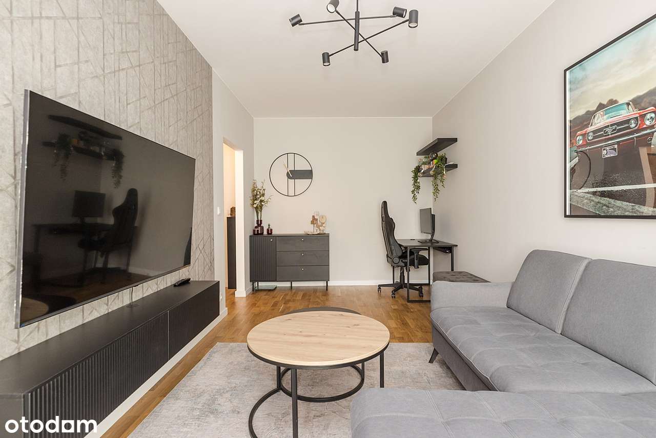 W pełni wyposażone, jasne & gotowe do wprowadzenia z oddzielną kuchnią-1