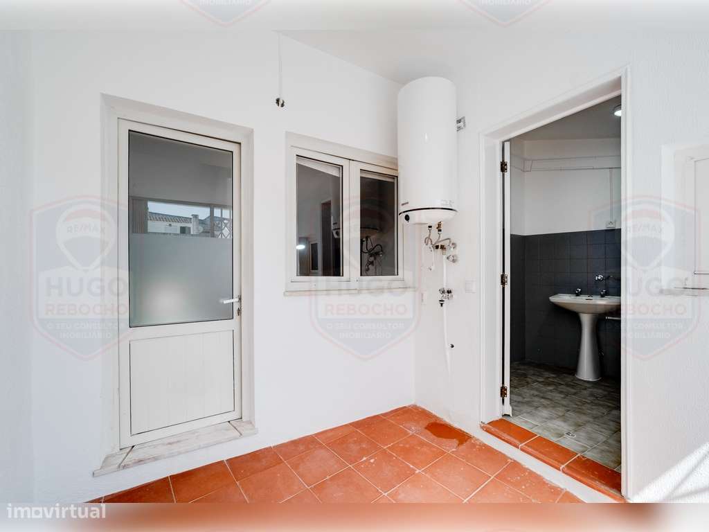 Moradia T3 no Centro Histórico de Évora Renovada-23