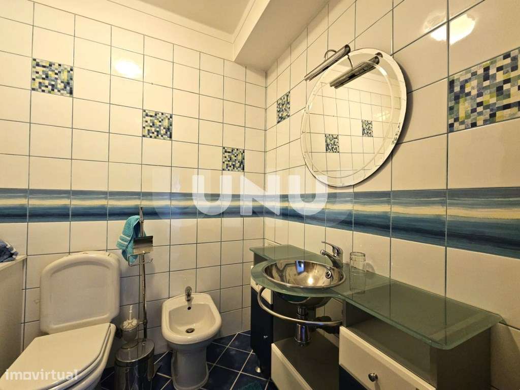 Moradia em Banda T5 - A 5 Minutos do Centro da Cidade de Viseu-26