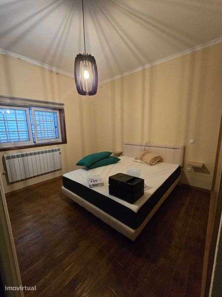 Vende-se Casa T3 + T2 - Grande imagem: 5/12