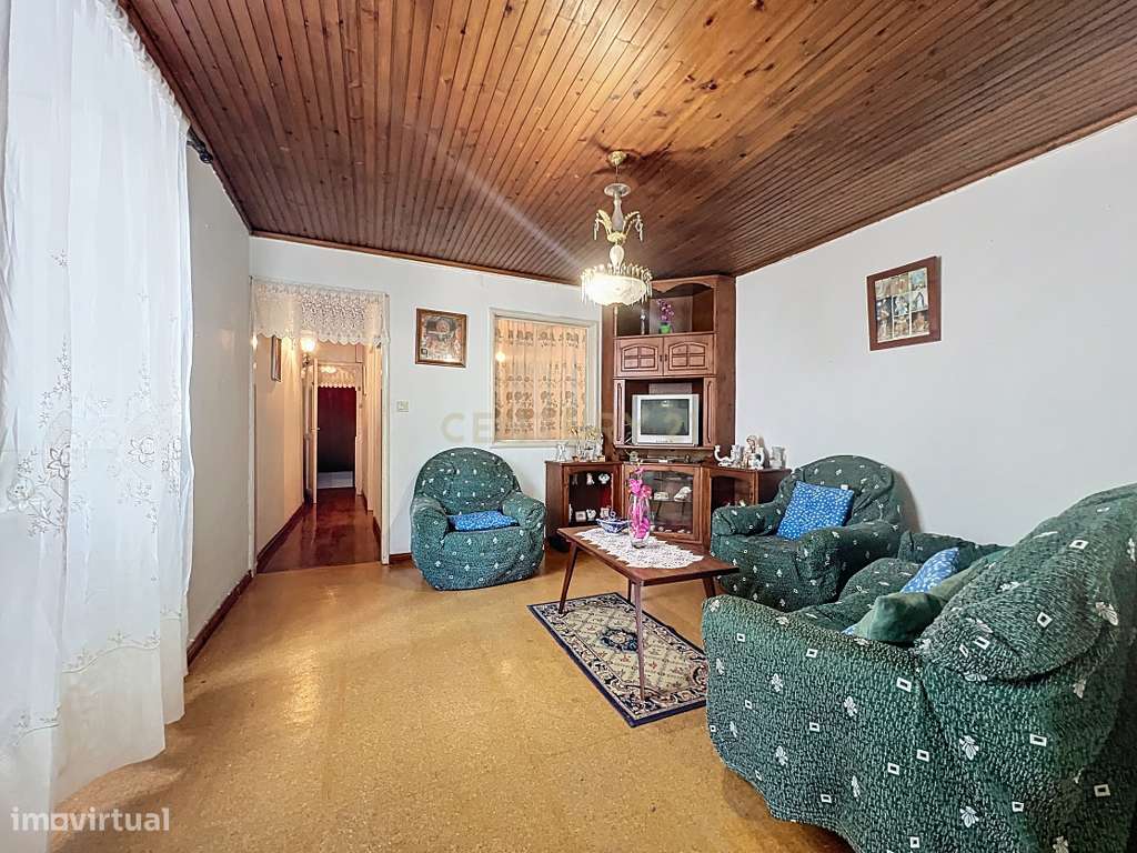 Moradia, 83 m², Ribeira Grande (Matriz)-10