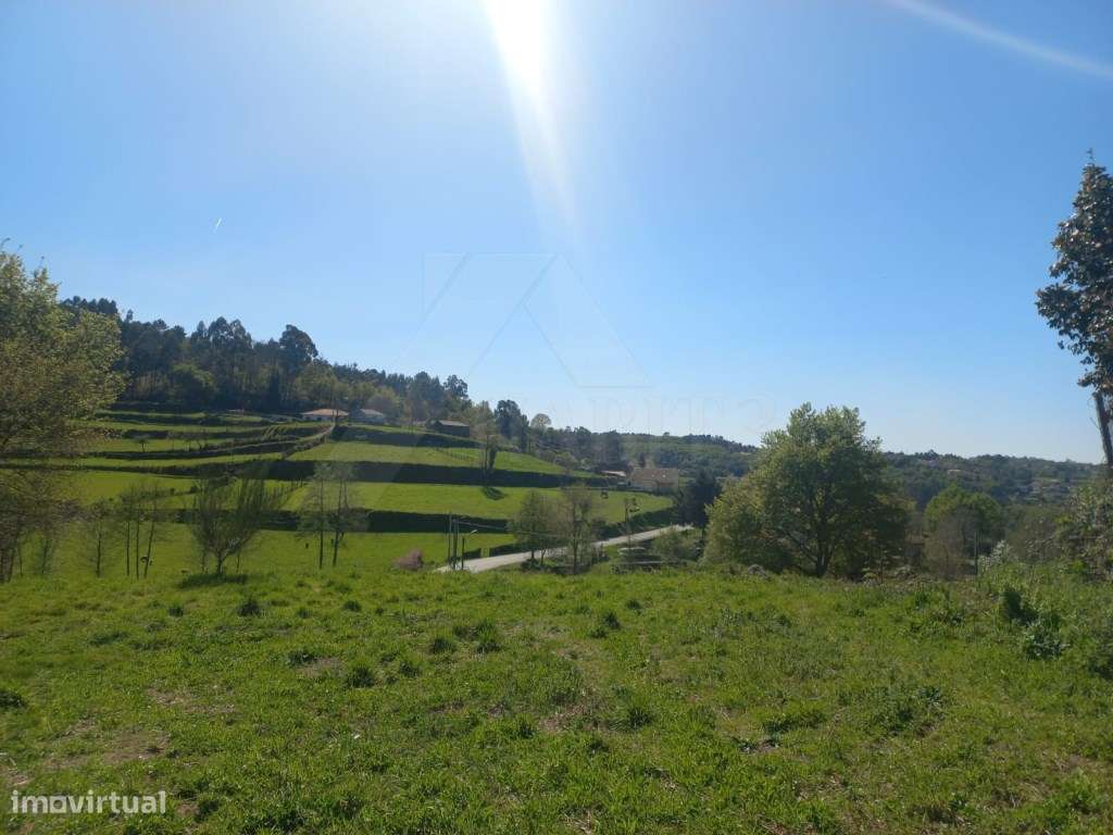 Casa para restauro em Bico-11