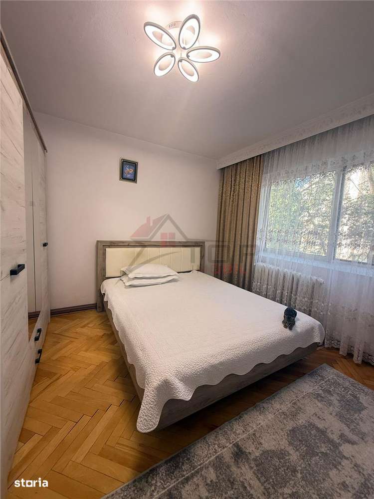 Apartament cu 3 camere decomandat, 2 bai, etajul 2 - Cug - Aleea Tudor-3
