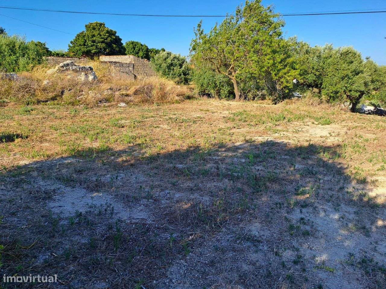 Terreno c/ Ruína p/ Reconstruir - Grande imagem: 1/16
