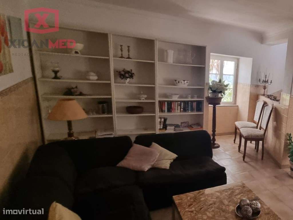 Casa no centro de Almoçageme-5