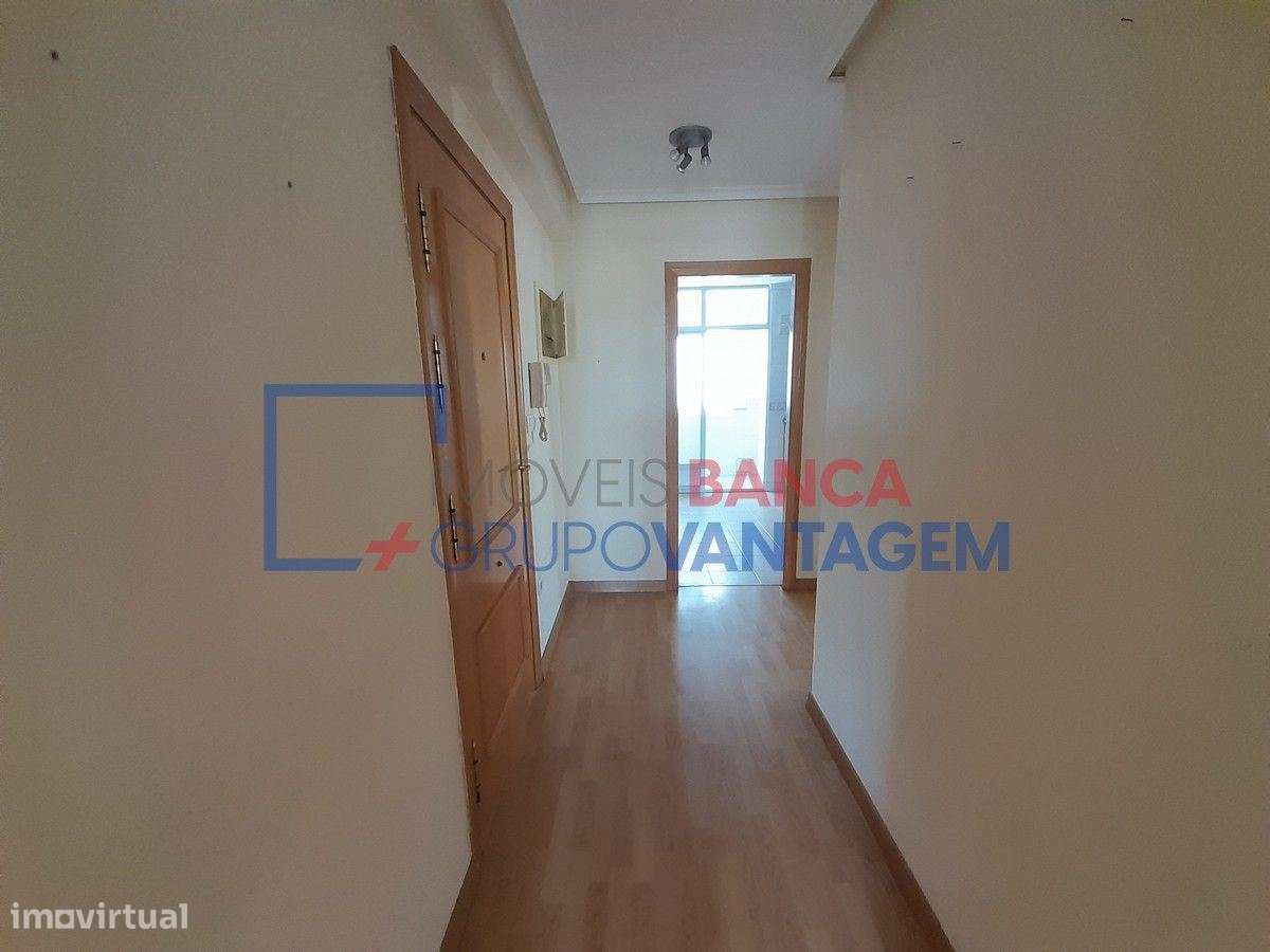Apartamento T3, com  111 m2, situado em Alhos Vedros, Concelho da M... - Grande imagem: 5/24