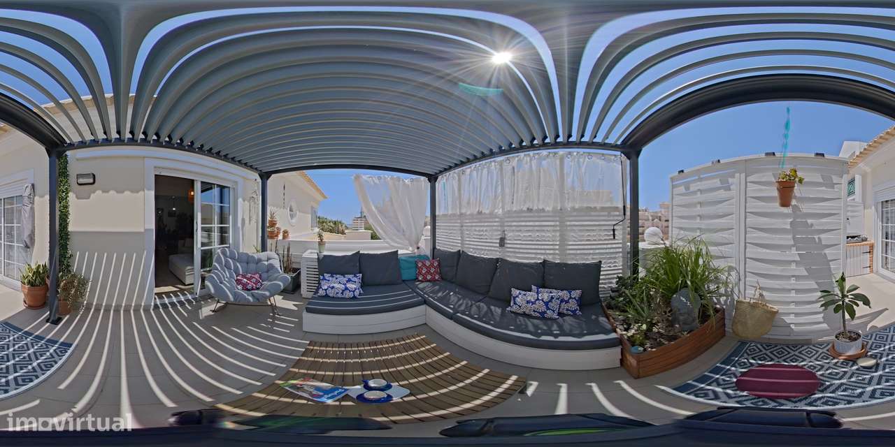 Apartamento T2 com terraço, vista mar e lugar de garagem em Armação de-31
