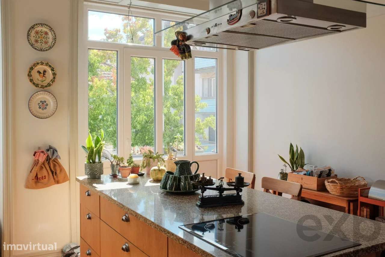 Apartamento/Moradia, 4 quartos, sótão e parqueamento, Centro do Porto - Grande imagem: 2/42