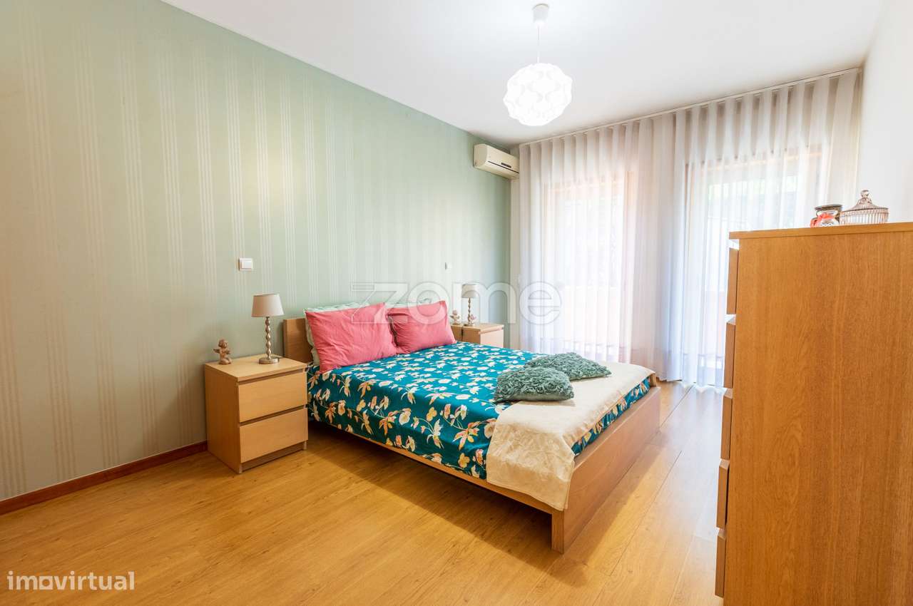 Moradia Geminada T3 em Aldão-30