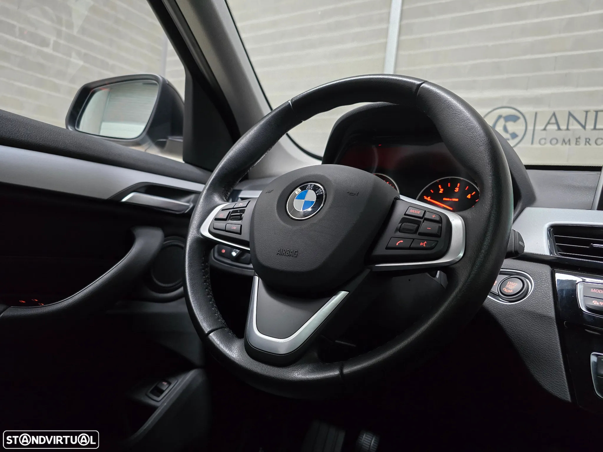 BMW X1 16 d sDrive Advantage - 32