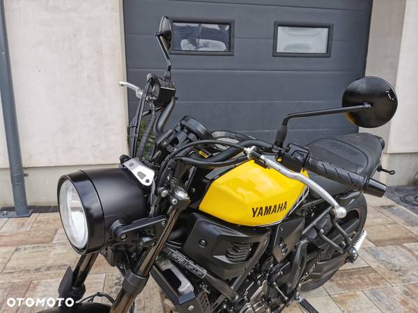 Yamaha XSR - 11