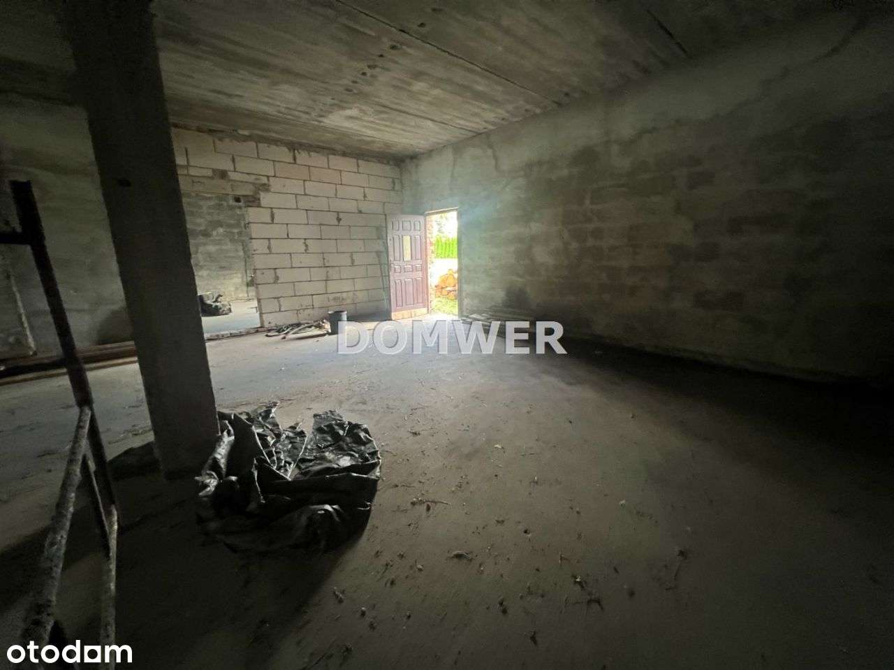 Budynek usługowo-handlowo-mieszkalny w Przyłęgu-6