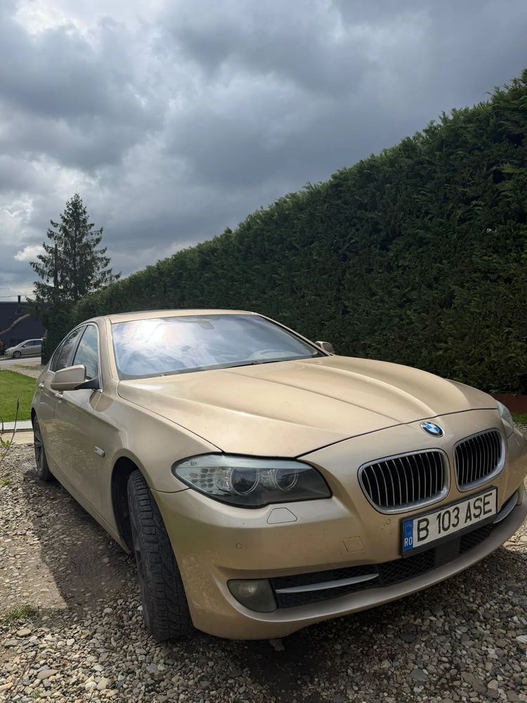 BMW 5 Series 528i xDrive 2011