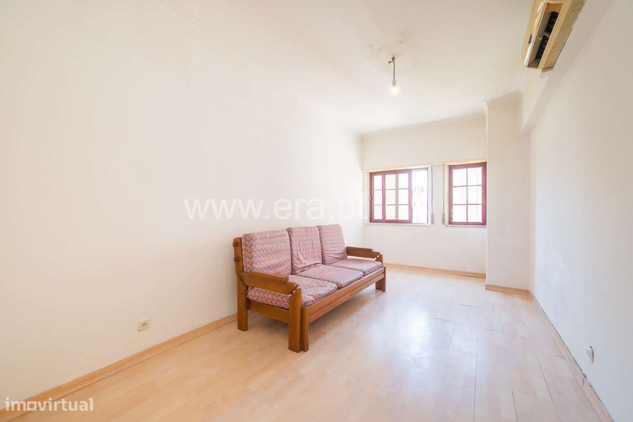 Apartamento T3 no Casal do Chapim-4