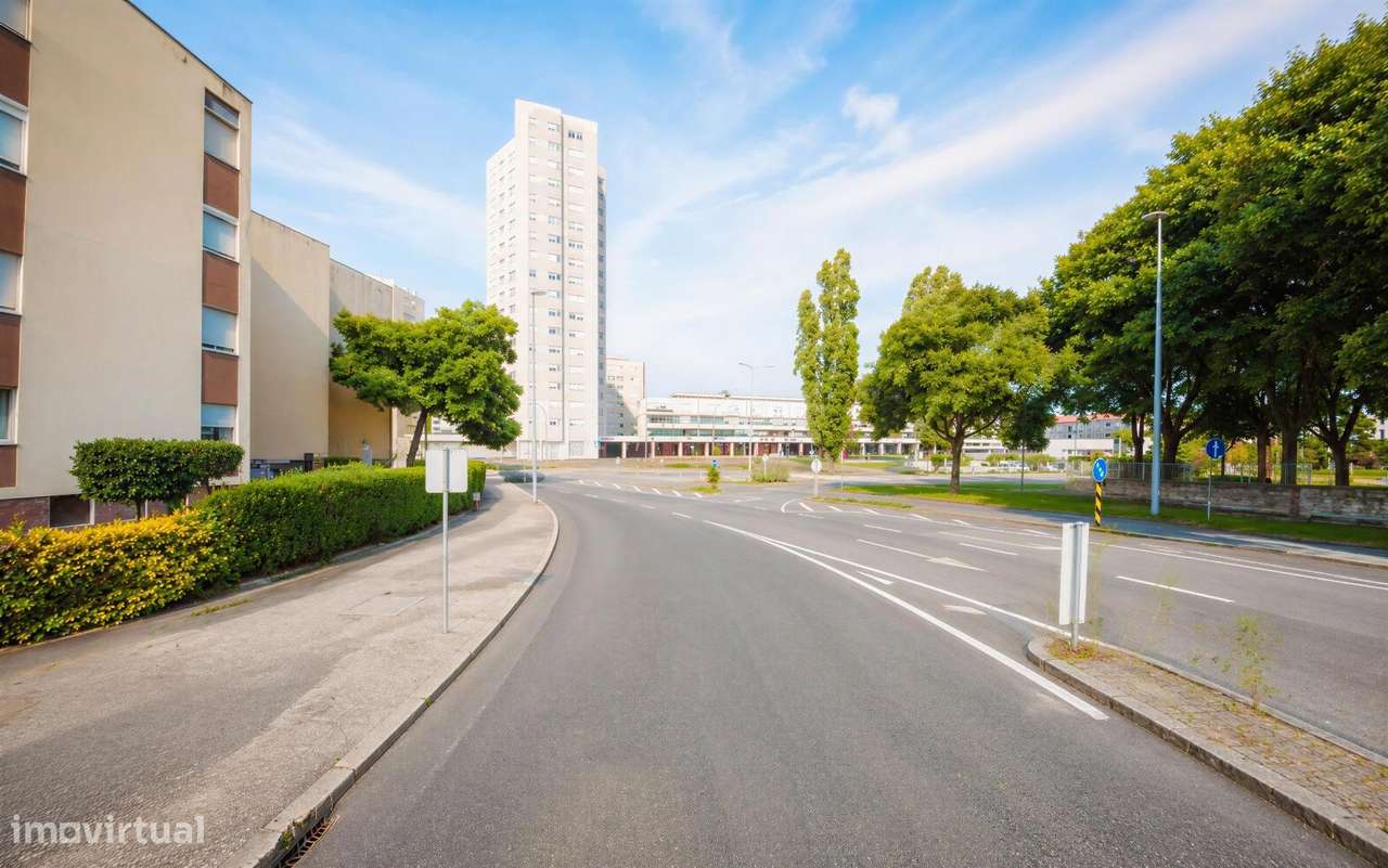 Apartamento Exclusivo T3+1 no 17.º Andar com Vista Panorâmica...-51
