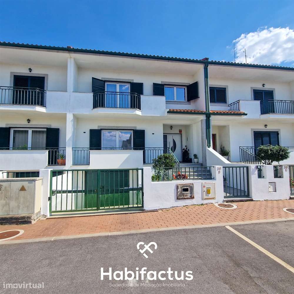 Moradia T4 em banda em Viseu - Grande imagem: 2/52