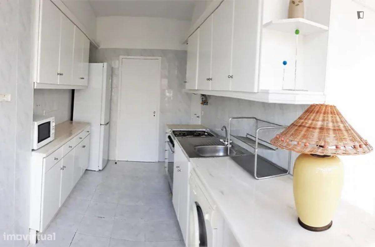 Quarto - localizado em Alvalade Lisbon - Grande imagem: 3/10