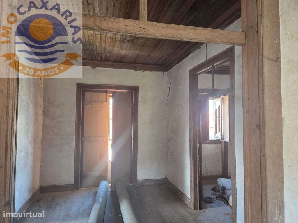 Moradia Rústica com Pátio e Anexos para Recuperar - Urqueira, Ourém-34