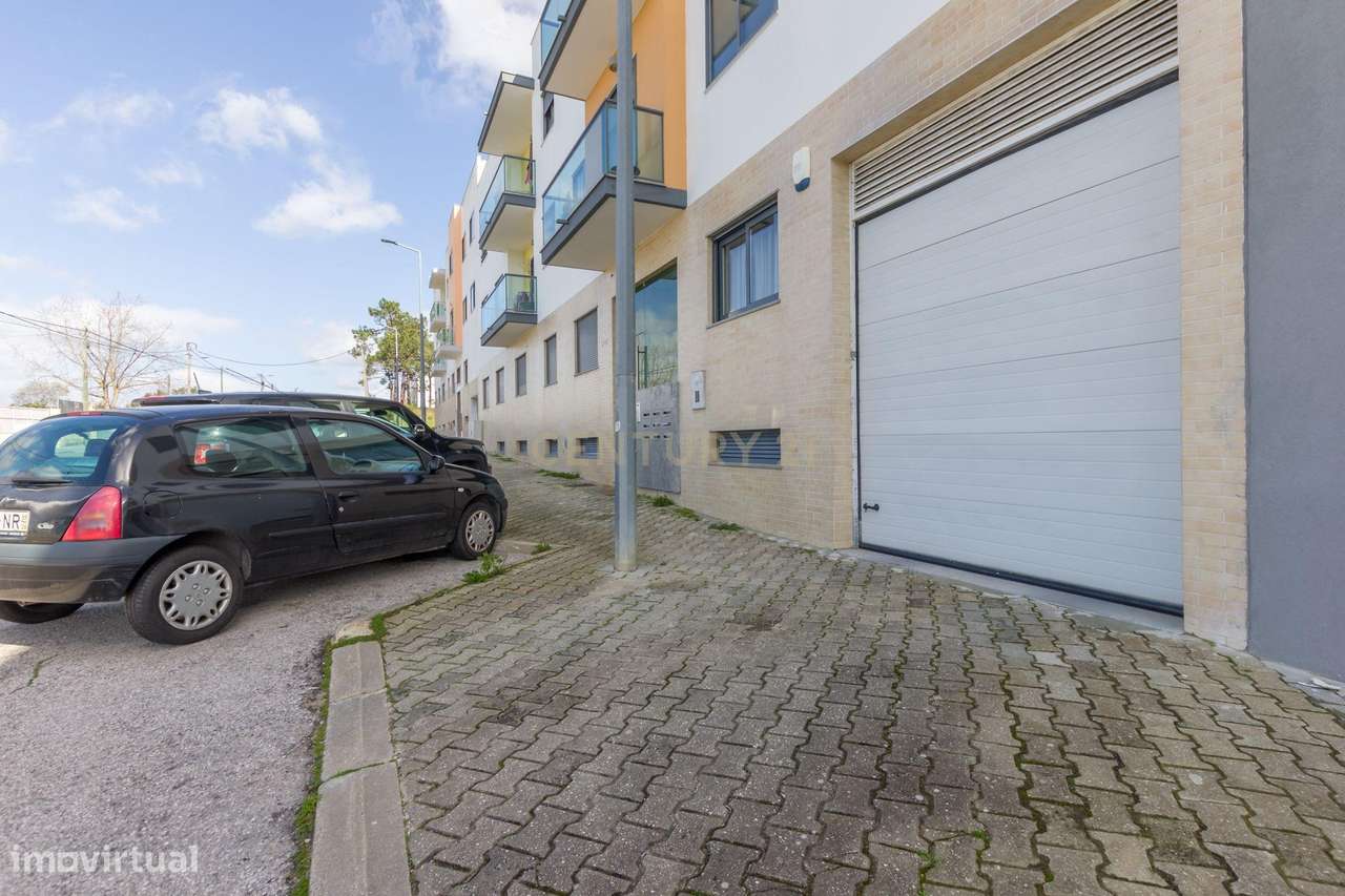 Apartamento T3 com Suíte, Arrecadação e Parqueamento – Conforto, Espaç-25