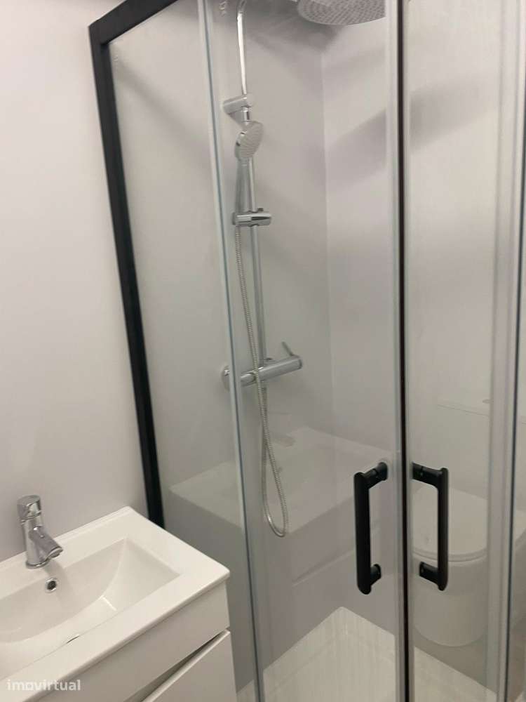 Excelente Prédio remodelado junto à Praça do Comercio-24